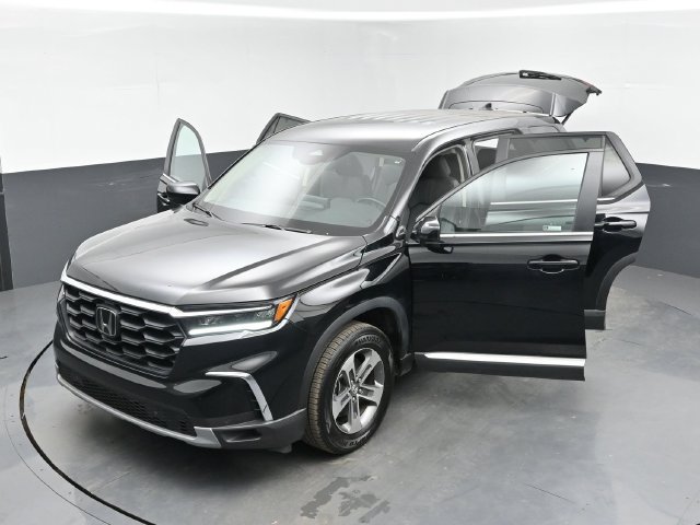 Used 2025 Honda Pilot EX-L image 46