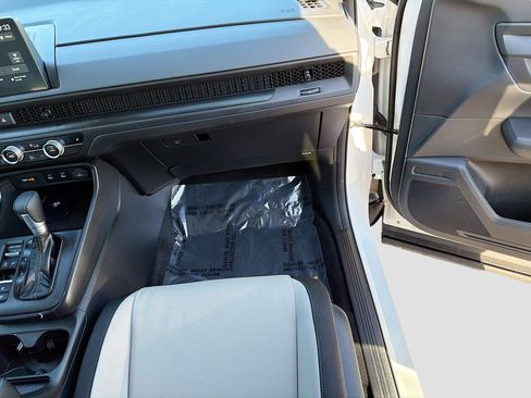 Used 2026 Honda CR-V EX image 17