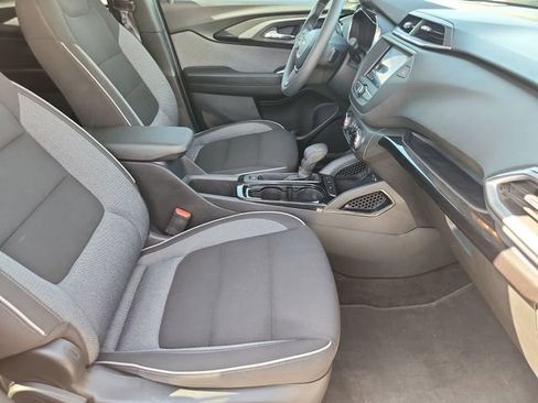 Used 2023 Chevrolet TrailBlazer LT FWD image 25