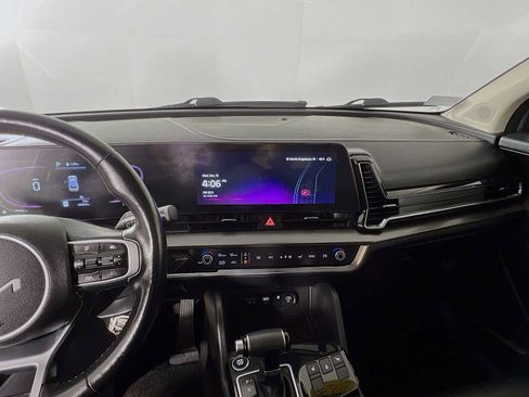 Used 2023 Kia Sportage EX image 13