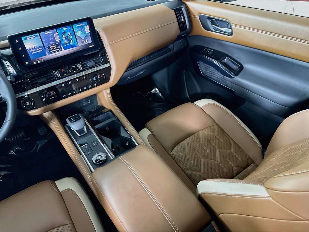 Certified 2026 Nissan Pathfinder Platinum AWD/4WD image 27