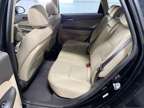 Used 2010 Hyundai Elantra SE FWD image 10