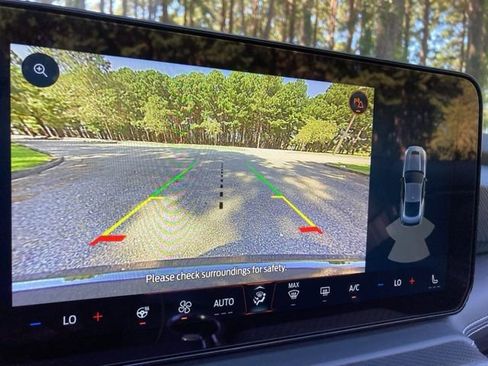 Used 2025 Ford Mustang GT Premium image 32