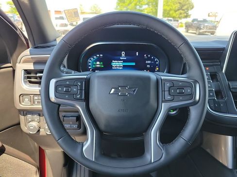 Used 2024 Chevrolet Tahoe Z71 w/ Luxury Package AWD/4WD image 20