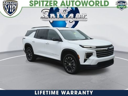 New 2026 Chevrolet Traverse LT w/ Sun and Wheel Package FWD image 2