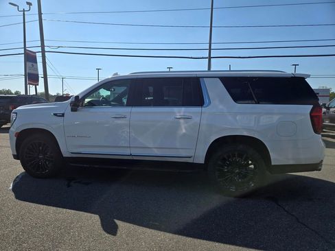 Used 2023 GMC Yukon XL Denali AWD/4WD image 8