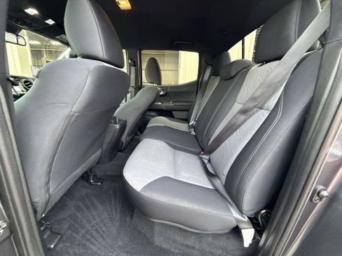 Used 2021 Toyota Tacoma TRD Off-Road AWD/4WD image 24