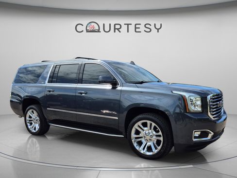 Used 2020 GMC Yukon XL SLT w/ Premium Edition AWD/4WD image 7