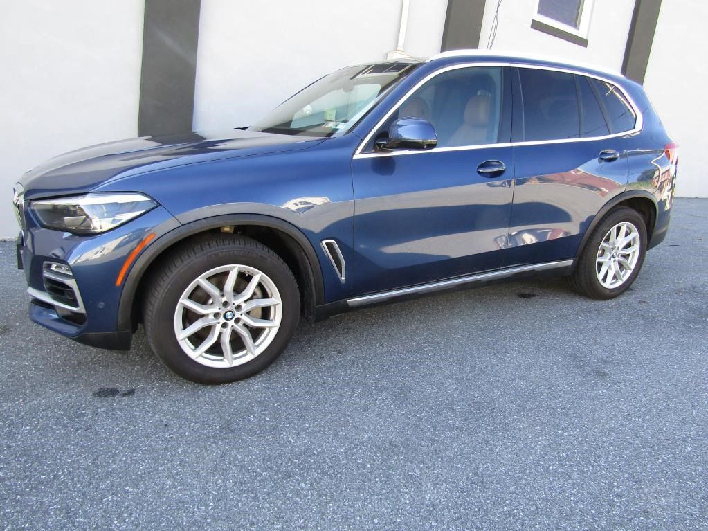 Used 2019 BMW X5 xDrive40i w/ Convenience Package AWD/4WD image 1
