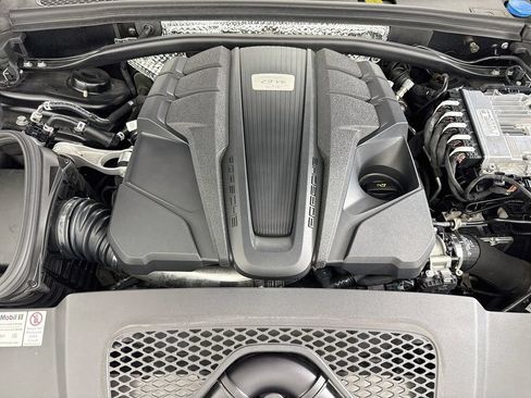 Certified 2020 Porsche Macan GTS AWD/4WD image 32