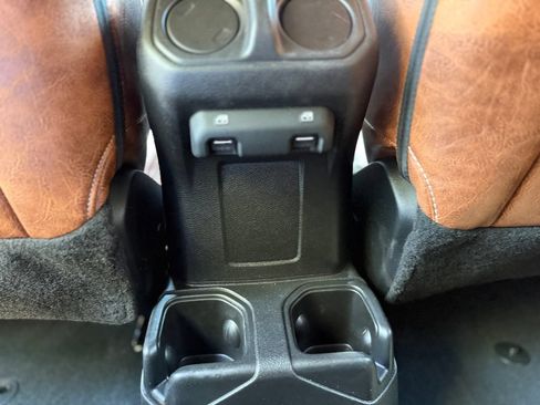 Used 2025 Jeep Wrangler Unlimited Sport AWD/4WD image 23