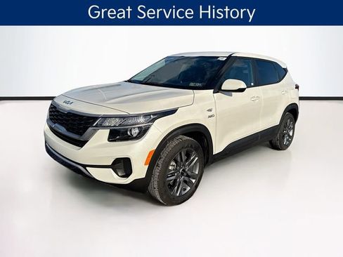 Used 2023 Kia Seltos LX image 3