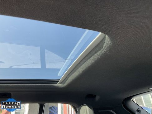 Used 2023 Volvo XC40 Recharge Plus image 31