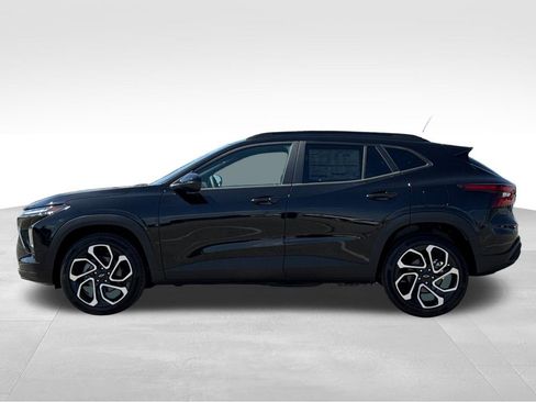 New 2026 Chevrolet Trax RS w/ Driver Confidence Package FWD image 2