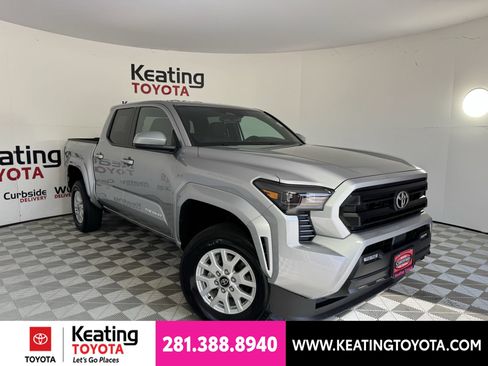 Certified 2026 Toyota Tacoma SR5 AWD/4WD image 2