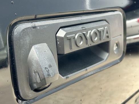 Certified 2023 Toyota Tacoma TRD Off-Road w/ TRD Premium Off Road Package AWD/4WD image 7