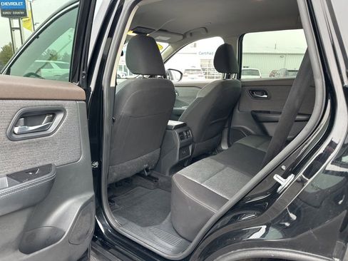 Used 2023 Nissan Rogue SV image 20