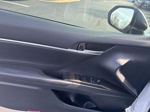 Used 2023 Toyota Camry SE w/ Convenience Package image 21