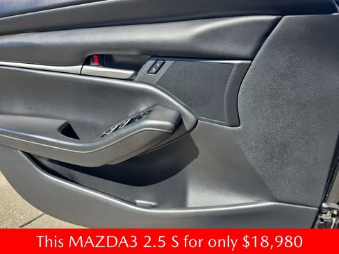 Used 2023 MAZDA MAZDA3 s FWD image 34