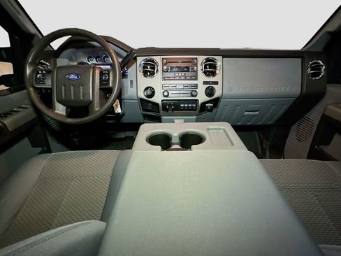 Used 2016 Ford F250 XLT w/ XLT Value Package image 9