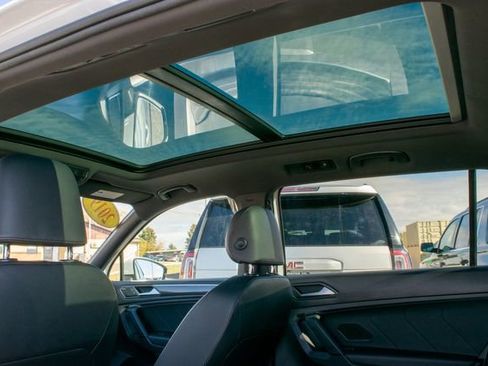 Used 2019 Volkswagen Tiguan SEL Premium R-Line image 18