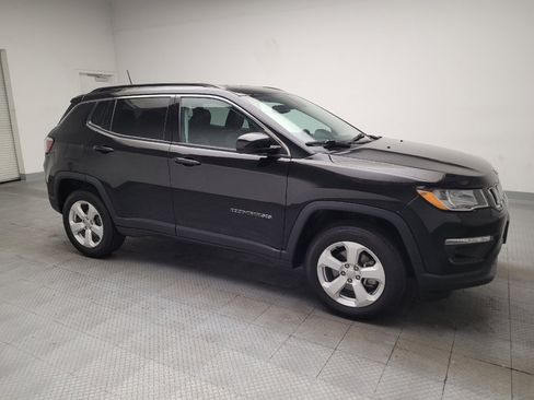 Used 2020 Jeep Compass Latitude AWD/4WD image 11