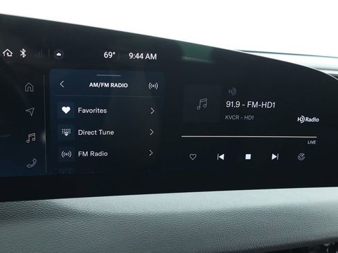 Used 2023 Lucid Air Touring image 19