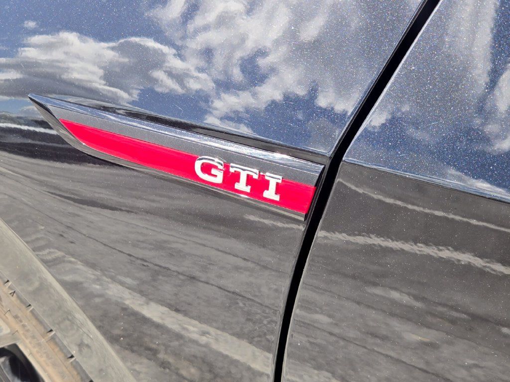 Used 2024 Volkswagen GTI Autobahn FWD image 11