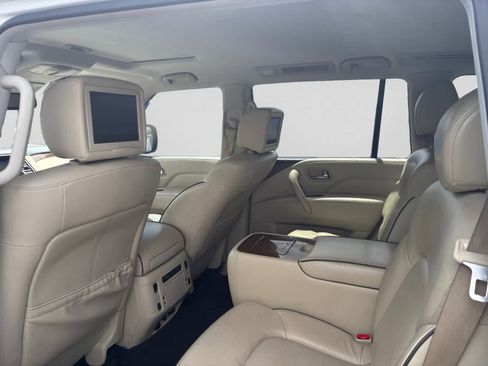 Used 2018 INFINITI QX80 4WD w/ Driver Assistance Package image 11