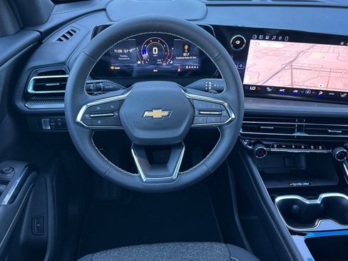 New 2026 Chevrolet Traverse LT w/ Sun and Wheel Package image 14