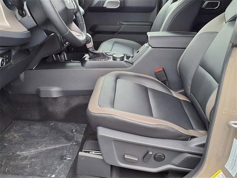 New 2025 Ford Bronco Outer Banks image 11