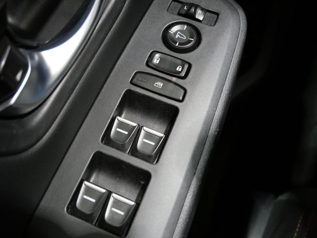 Used 2024 Honda Pilot Sport image 13