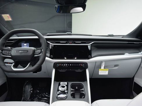 New 2026 Jeep Cherokee Overland w/ Trailer Tow Group AWD/4WD image 38