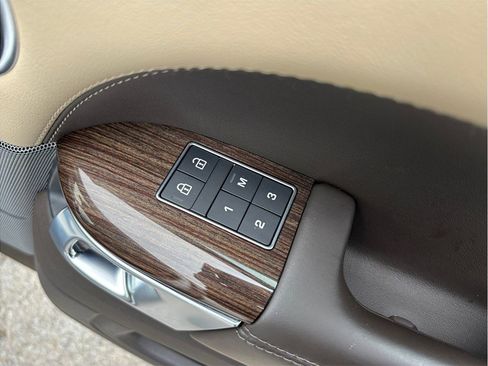 Used 2021 Land Rover Range Rover Sport HSE Silver Edition image 50