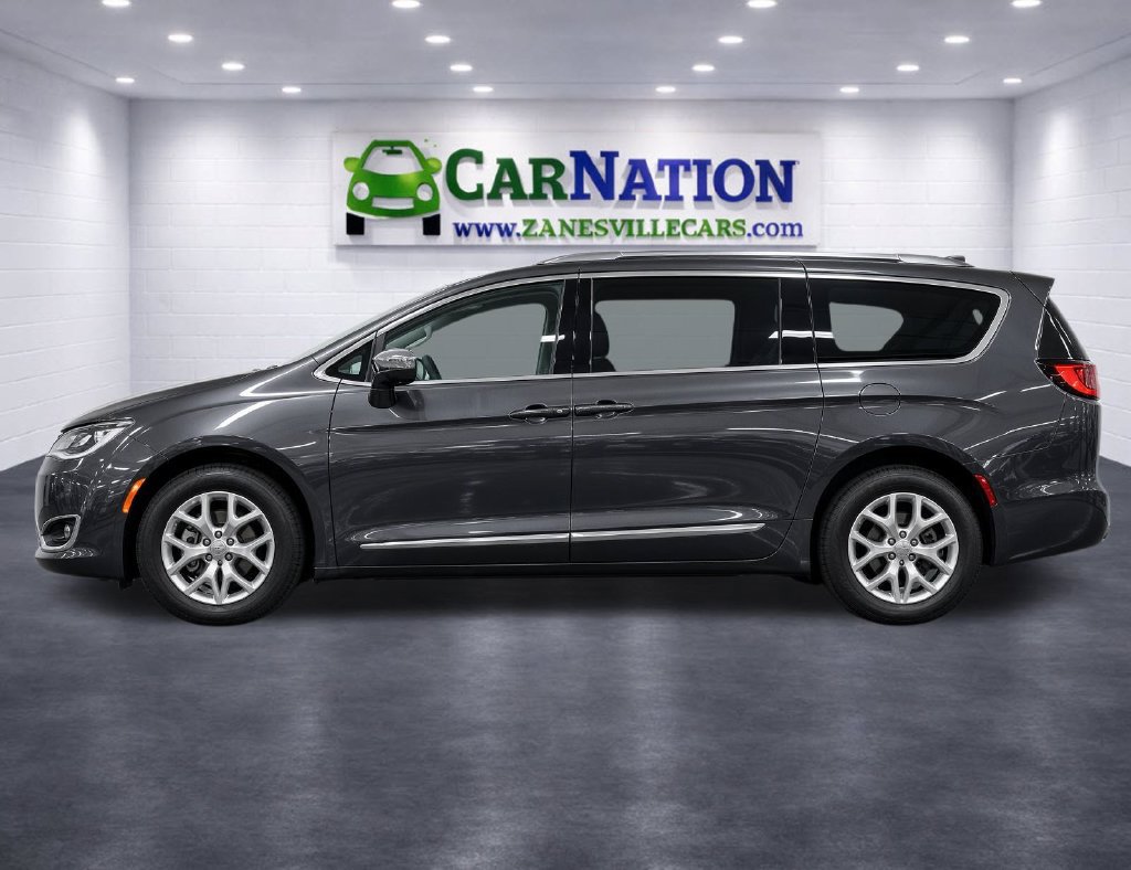 Used 2020 Chrysler Pacifica Limited w/ Advanced Safetytec Group FWD image 3