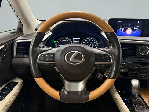 Used 2018 Lexus RX 350L FWD w/ Premium Package image 13