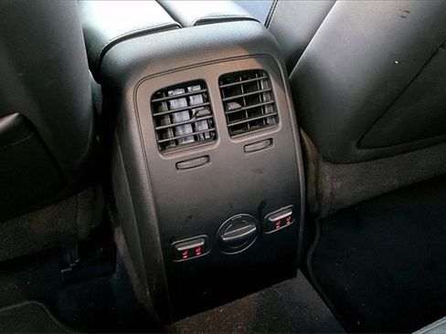 Used 2009 Lincoln MKS image 10