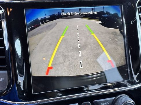 Used 2019 Jeep Grand Cherokee Altitude image 15