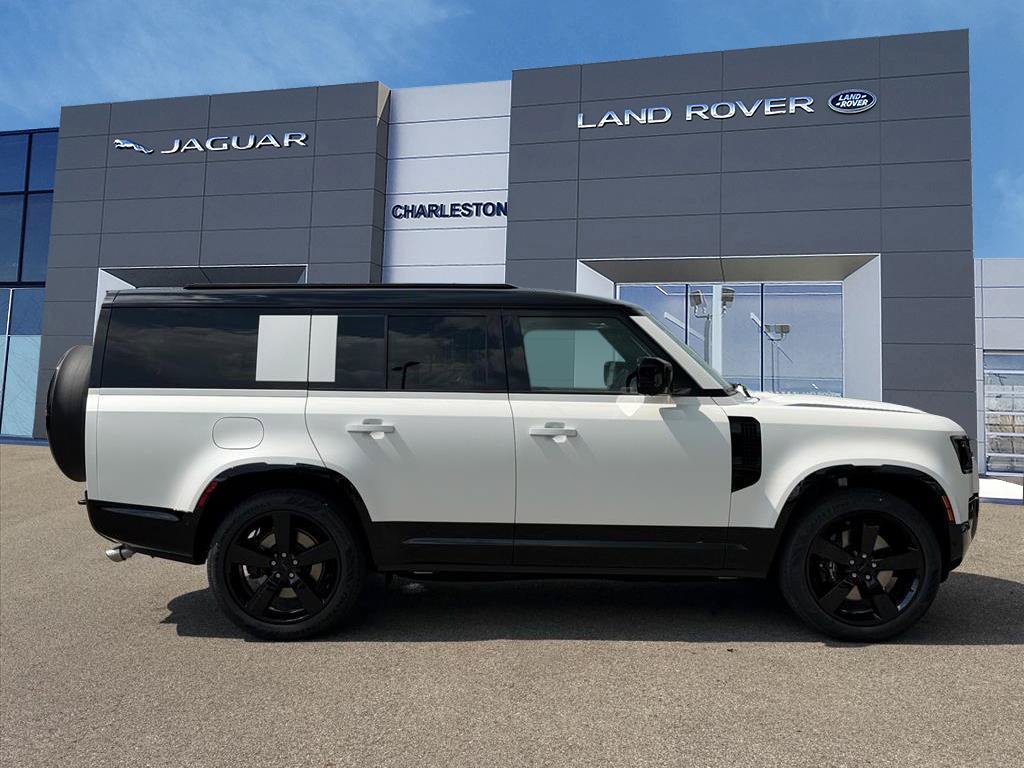 New 2026 Land Rover Defender 130 V8 AWD/4WD image 6