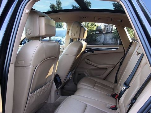 Used 2015 Porsche Macan S AWD/4WD image 12