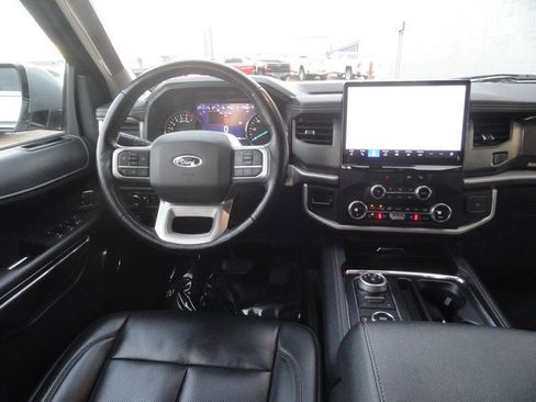 Used 2023 Ford Expedition Max XLT image 14