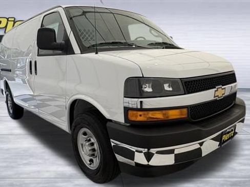 New 2026 Chevrolet Express 2500 RWD image 8