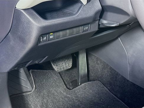 Used 2025 Toyota RAV4 XLE Premium FWD image 10