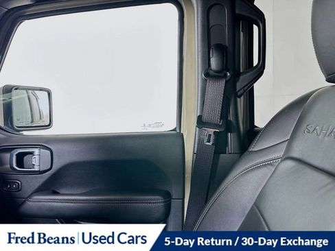 Used 2022 Jeep Wrangler Unlimited Sahara w/ Cold Weather Group image 25