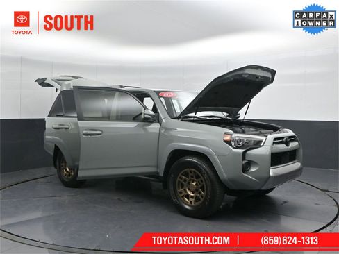 Used 2023 Toyota 4Runner TRD Off-Road Premium image 63