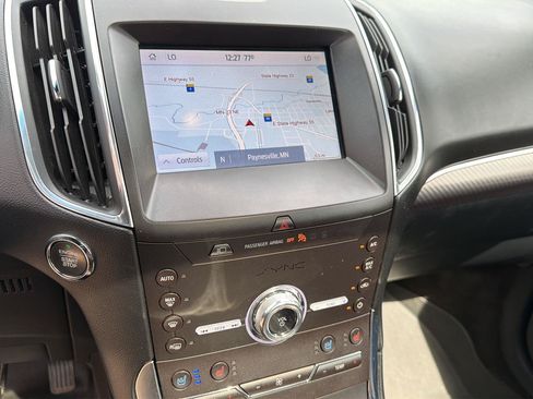 Used 2020 Ford Edge Titanium w/ Equipment Group 301A AWD/4WD image 17