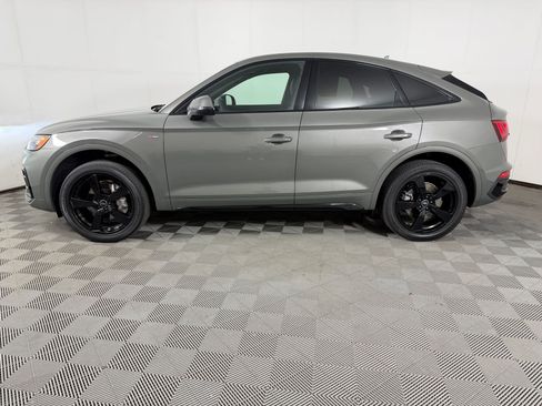 Used 2023 Audi Q5 2.0T Premium Plus w/ Premium Plus Package AWD/4WD image 2