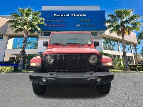 Used 2021 Jeep Gladiator Sport AWD/4WD image 3