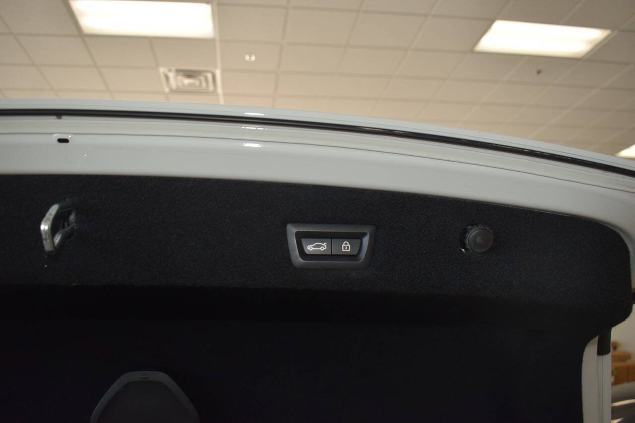 Used 2019 BMW 740i RWD image 13