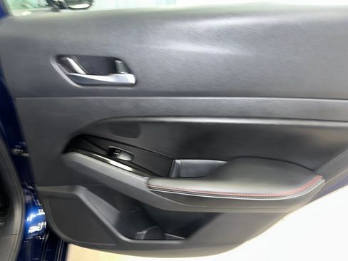 Used 2023 Nissan Altima 2.0 SR FWD image 28